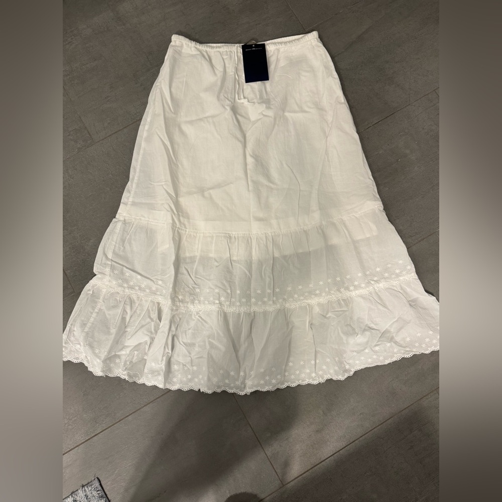Brandy Melville Elegant White Skirt